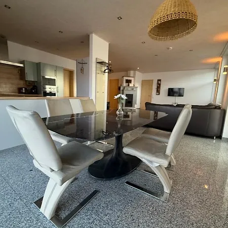 Aparthotel Hayat & 4*
