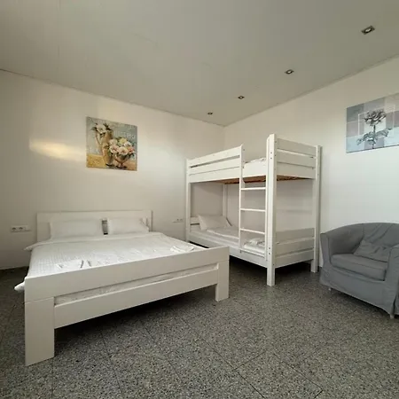 Hayat & Aparthotel