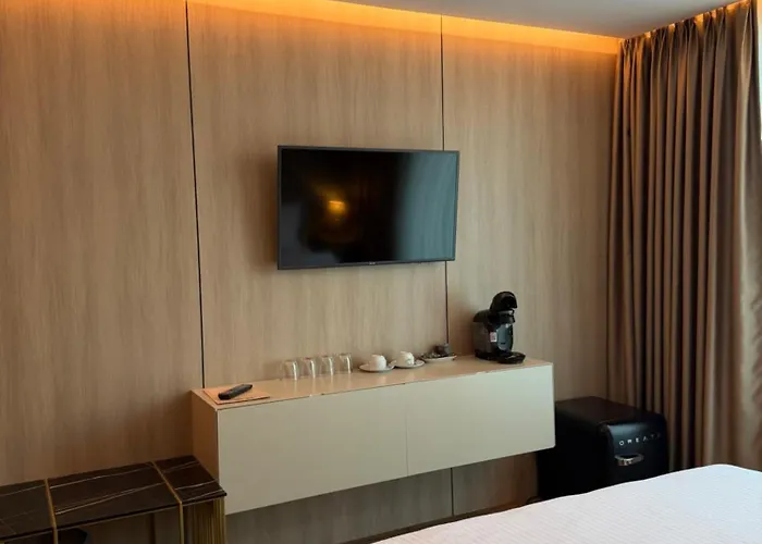 Hayat & Aparthotel 3*